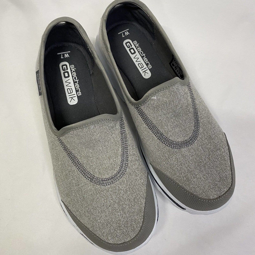 Skechers Go Walk Womens Slip On Size 7W